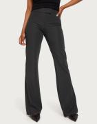 Nelly - Harmaa - Keep It Up Flare Pants