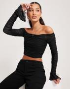 Nelly - Musta - Off Shoulder Mesh Top