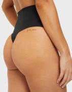 Spanx - Musta - Undie-tectable® Thong