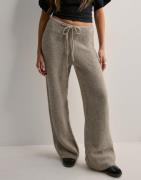 Gina Tricot - Beige - Knitted trousers