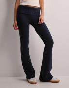 Nelly - Sininen - Tight Rib Knit Pants