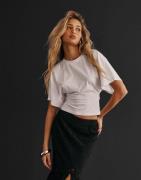 Nelly - Valkoinen - Round Neck Wide Sleeve Tee