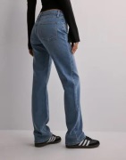 Nelly - Sininen - Low Waist Straight Leg Jeans