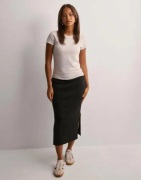 Vero Moda - Musta - Vmlynzi Mw 7/8 Knit Skirt Vma