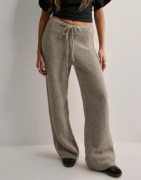 Gina Tricot - Beige - Knitted trousers