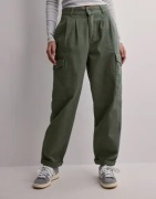 Carhartt WIP - Vihreä - W' Collins Pant