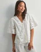 Selected Femme - Valkoinen - Slfdahlia Ss Broderi Shirt Noos