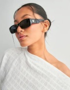 Le Specs - Musta - Unreal