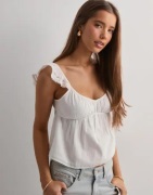 Nelly - Valkoinen - Lace Detail Frill Top