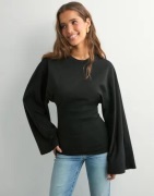 Nelly - Musta - Wide Sleeve LS Long Top