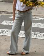 Nelly - Sininen - Low Waist Loose Jeans