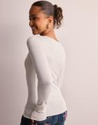 Nelly - Valkoinen - Romance Shape LS Top