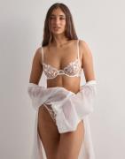 Bluebella - Valkoinen - Leonora Wired Bra