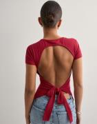 Nelly - Punainen - Perfect Tie Back Tee