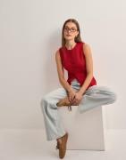 Gina Tricot - Punainen - Knitted button vest