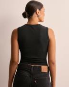 Nelly - Musta - V Neck Tank Top