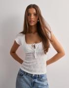 Nelly - Valkoinen - Broderie Anglais Top