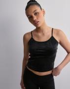 Adidas Originals - Musta - Velvet Vest
