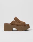 UGG - Ruskea - W New Heights Slide