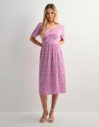 Pieces - Kukallinen - Pctala Ss Midi Dress Noos Bc