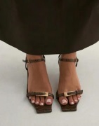 Nelly - Ruskea - Buckle Square Toe Heel