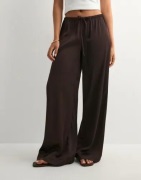 Nelly - Ruskea - Pull On Satin Pants