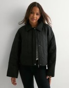 Only - Musta - Onlwaleria Short Quilted Jacket Cc