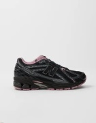 New Balance - Musta - New Balance 1906R