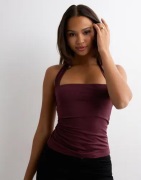 Nelly - Punainen - Amaze Me Halterneck Top