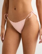 Nelly - Vaaleanpunainen - Frill Anglais Bikini Panty