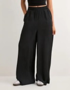 Pieces - Musta - Pcmilda Hw Loose Pants Wvn