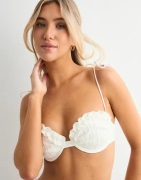 Nelly - Valkoinen - Ruffle Anglais Push Up Bikini Bra