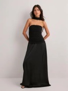 Neo Noir - Musta - Hamina Long Dress