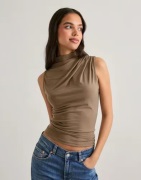 Pieces - Ruskea - Pcmadison Sl Draped Top Noos Bc