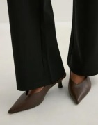 Nelly - Ruskea - Thin V-Shape Slingback