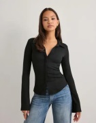 Nelly - Musta - Amazing Structure Shirt Top