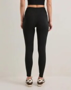 Aim'n - Musta - Sense Regular Waist Tights