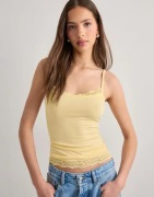 Nelly - Keltainen - Soft Lace Detail Singlet