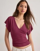 Nelly - Punainen - Soft Plunge Top