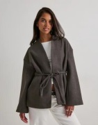 Vero Moda - Ruskea - Awsijina Ls V-Neck Short Jacket Noo