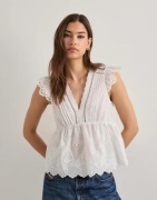 Nelly - Valkoinen - Embroidered Flounce Blouse