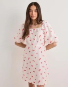 Vero Moda - Valkoinen - Vmodette 2/4 Short Dress Wvn Ga