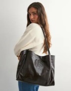 Pieces - Ruskea - Pcannie Patent Daily Bag D2D Fsy