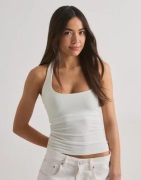 Nelly - Valkoinen - Built In Bra Halterneck Top